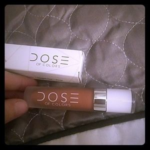 Dose liquid matte lipstick in truffle